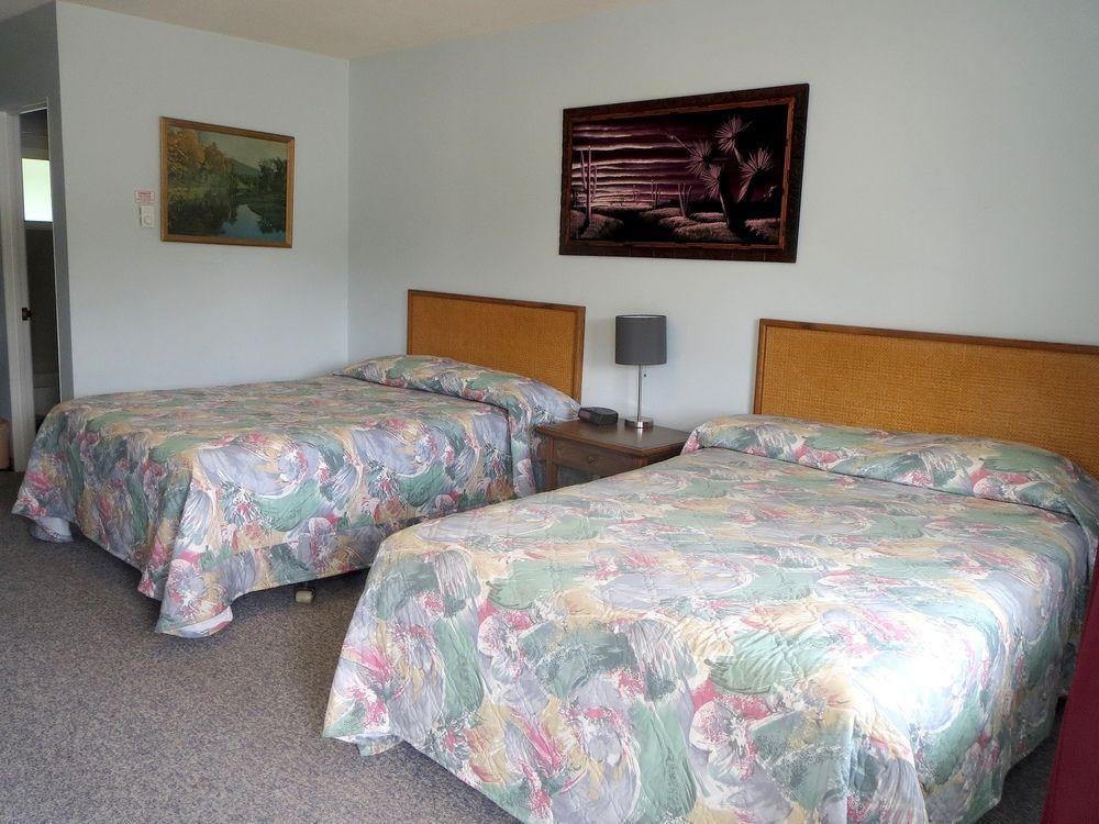 Clinton Round-Up Motel מראה חיצוני תמונה