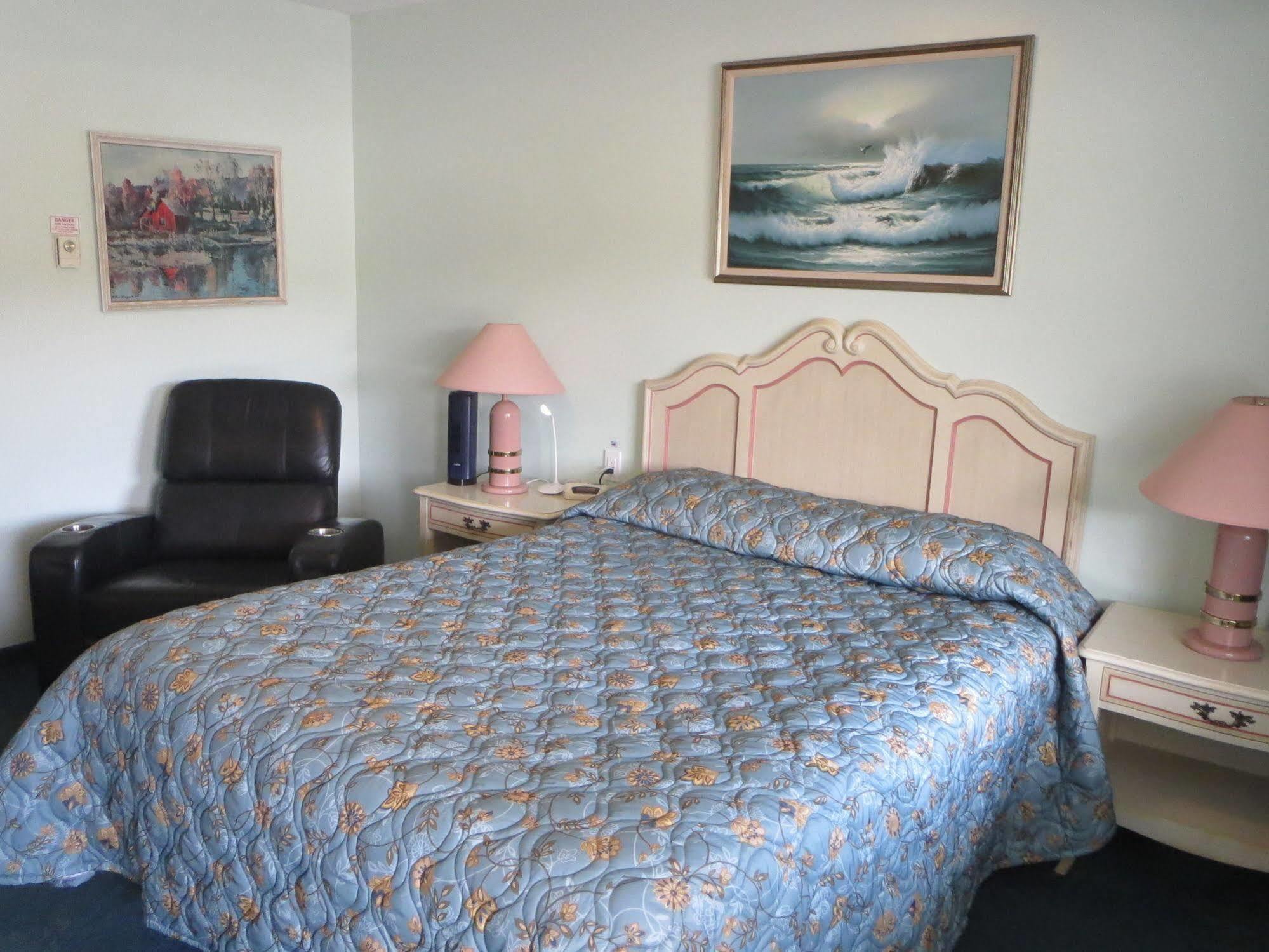 Clinton Round-Up Motel מראה חיצוני תמונה