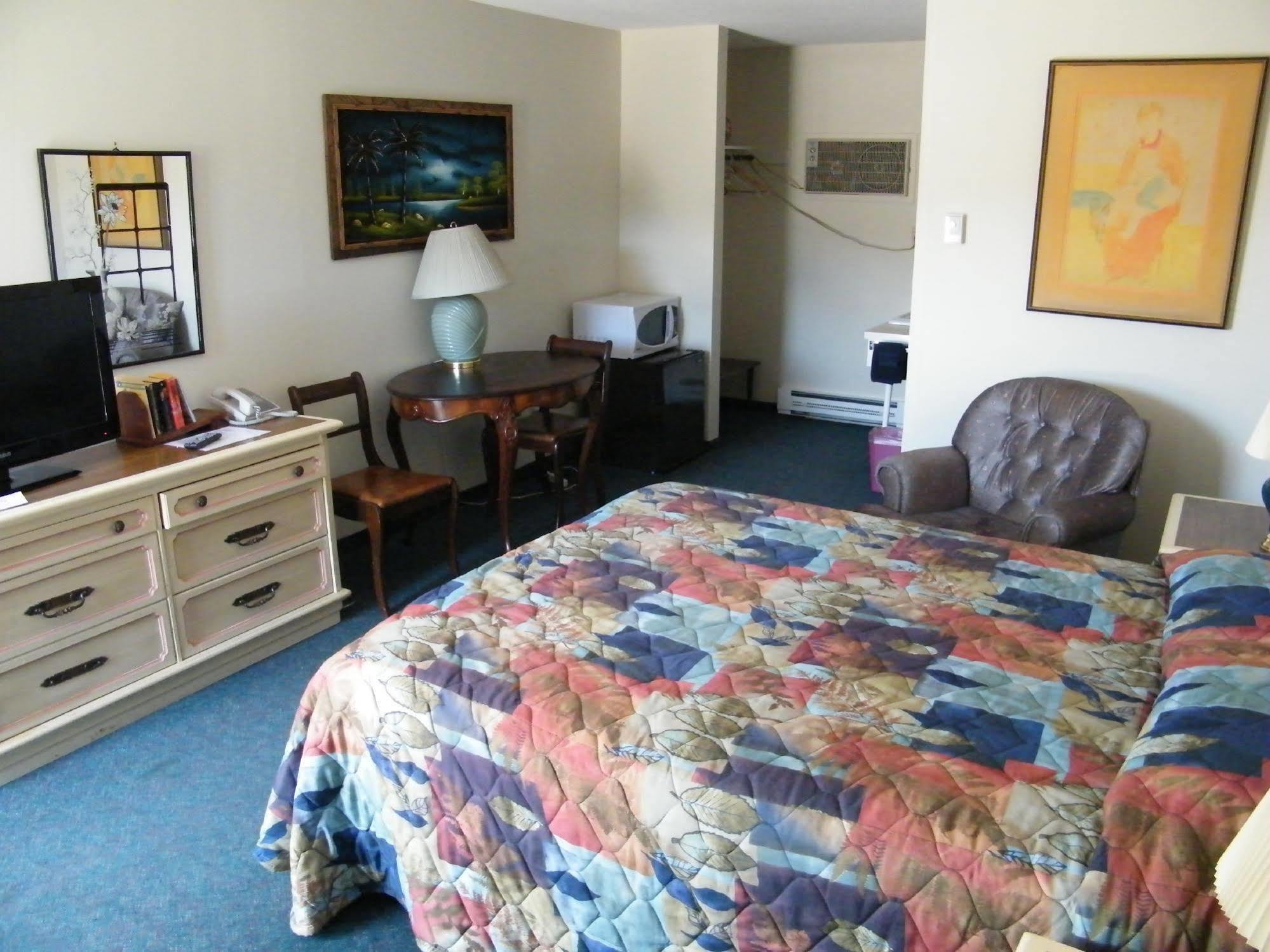 Clinton Round-Up Motel מראה חיצוני תמונה