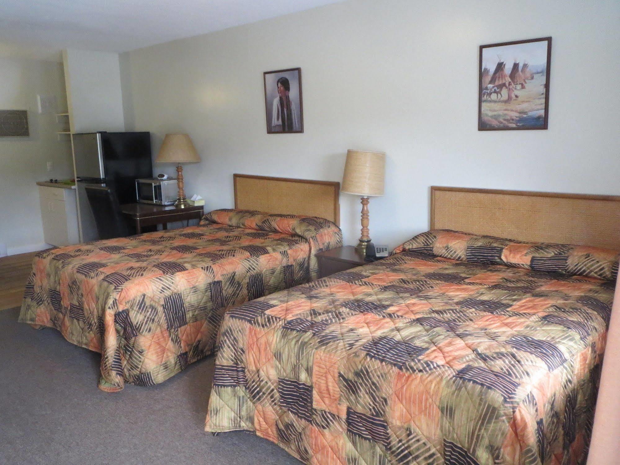 Clinton Round-Up Motel מראה חיצוני תמונה